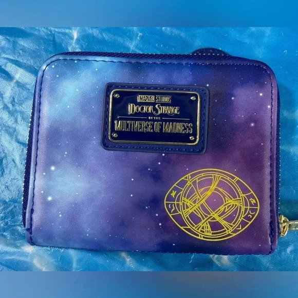 Marvel / Loungefly - Doctor Strange / Glow in the Dark Wallet - BNWT πͺπ§ββοΈ - Picture 8 of 16